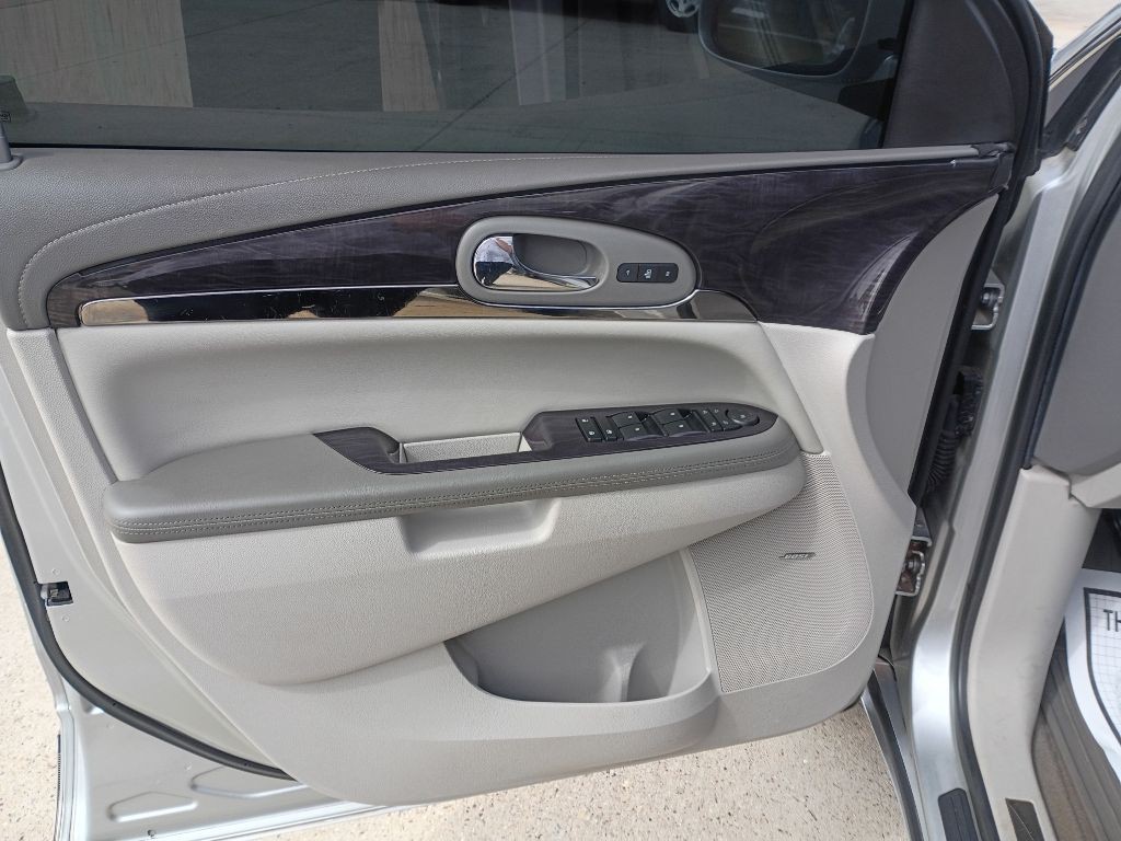 2017 Buick Enclave Image 6
