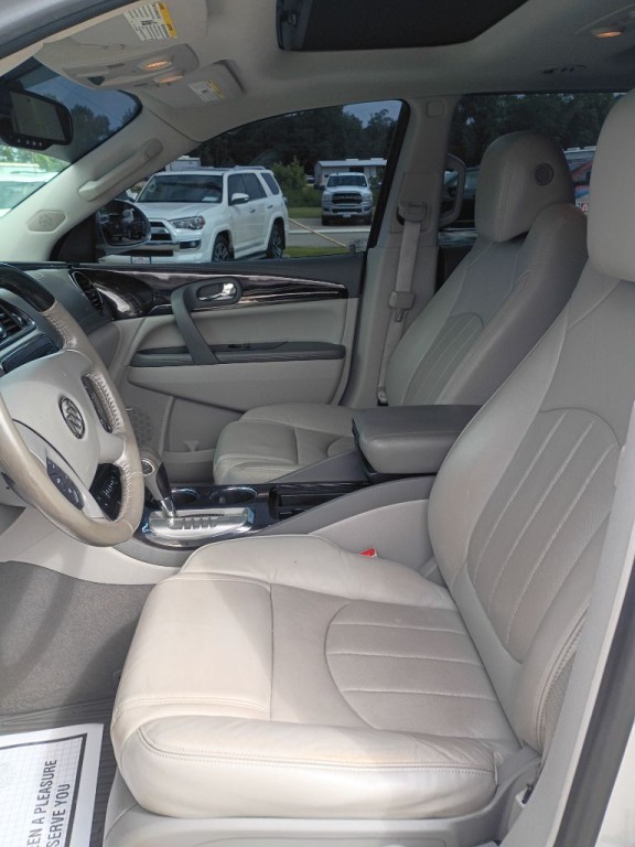 2017 Buick Enclave Image 7