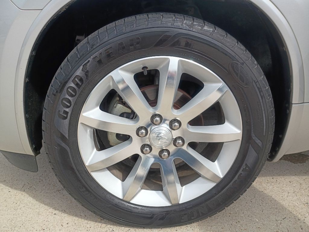 2017 Buick Enclave Image 18