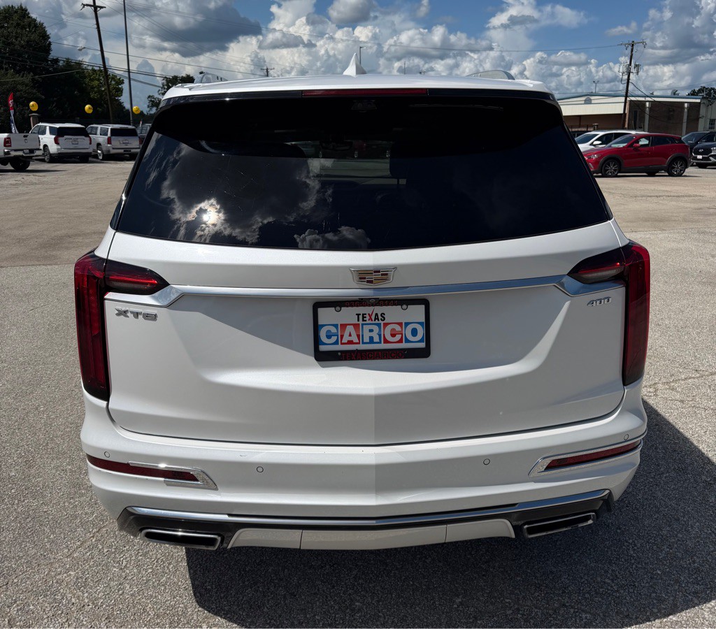2021 Cadillac XT6 Image 4