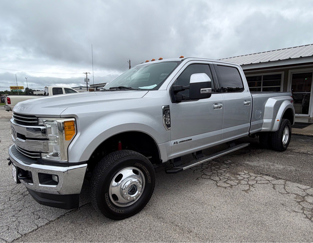 2017 Ford F-350 Image 1