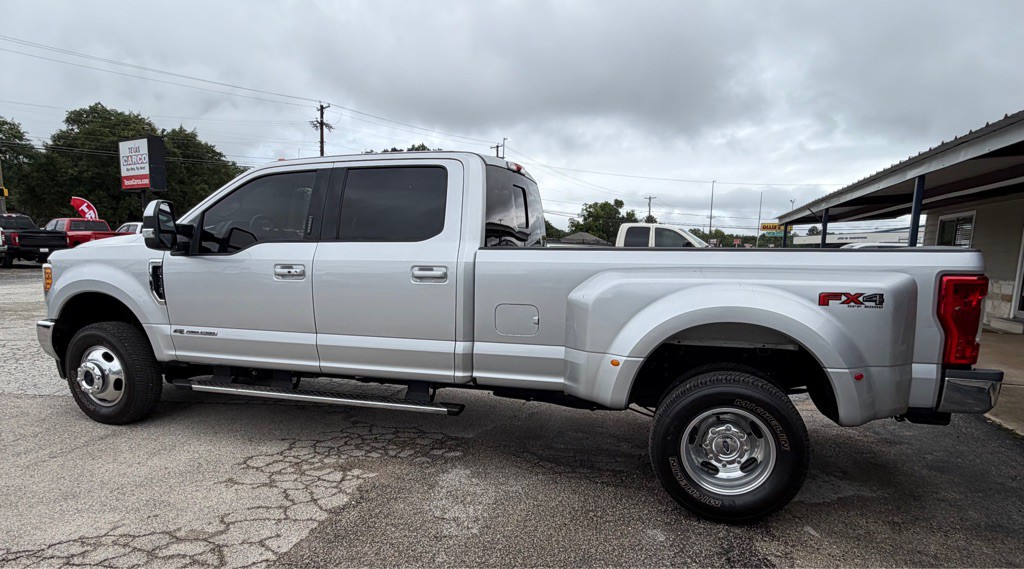 2017 Ford F-350 Image 3
