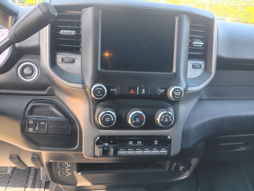 2021 RAM 3500 Image 9