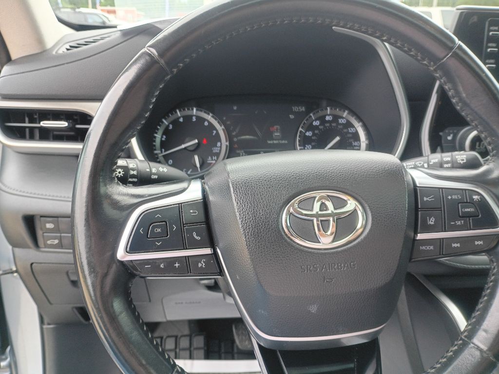 2021 Toyota Highlander Image 8