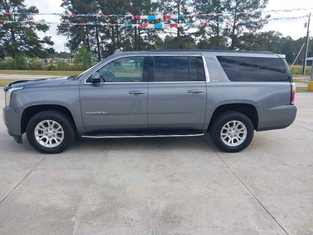 2018 GMC Yukon Image 2