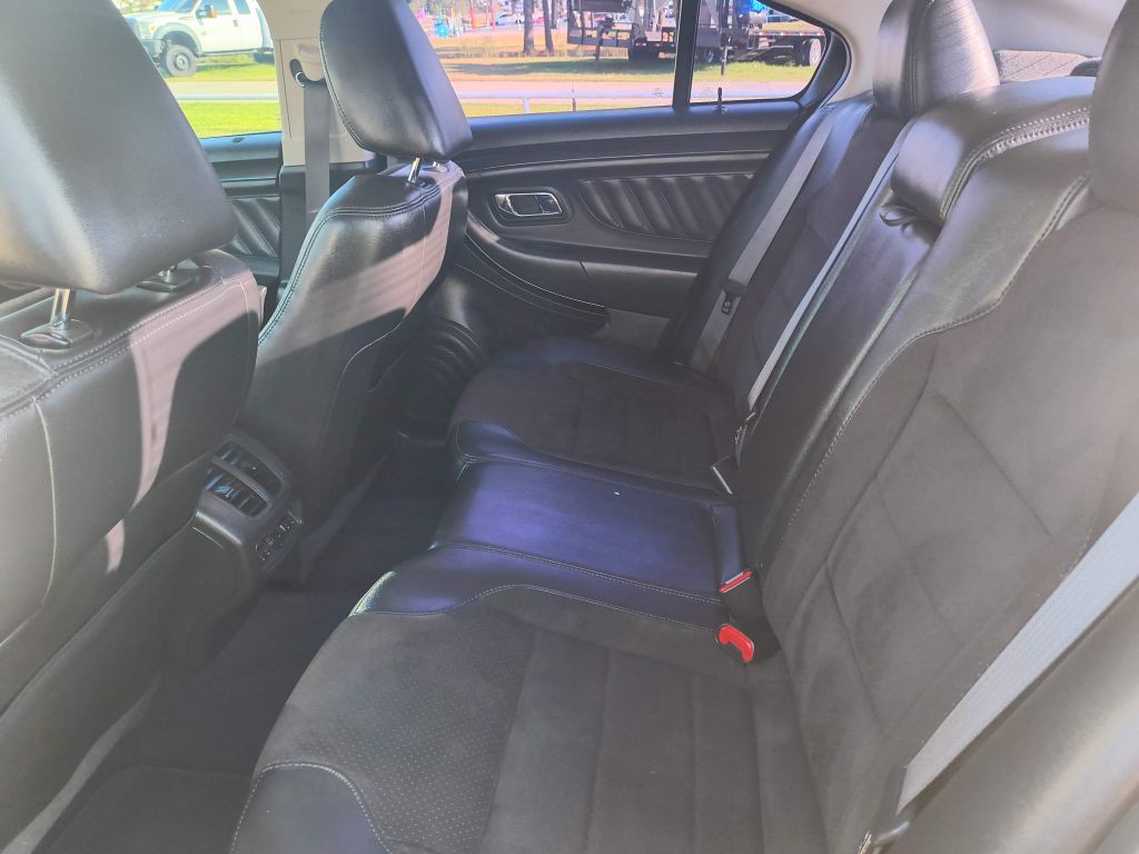 2010 Ford Taurus Image 22
