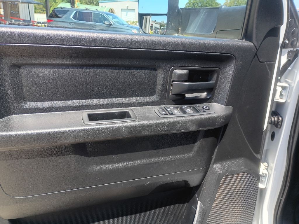 2020 RAM 3500 Image 6