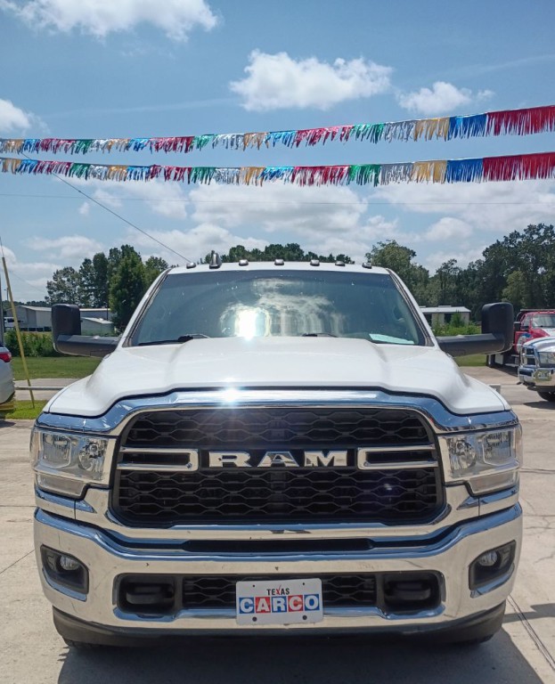 2020 RAM 3500 Image 2