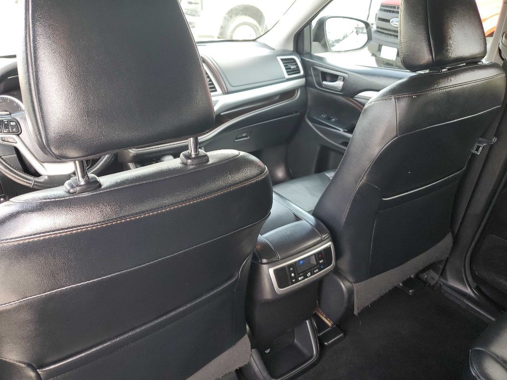2018 Toyota Highlander Image 14