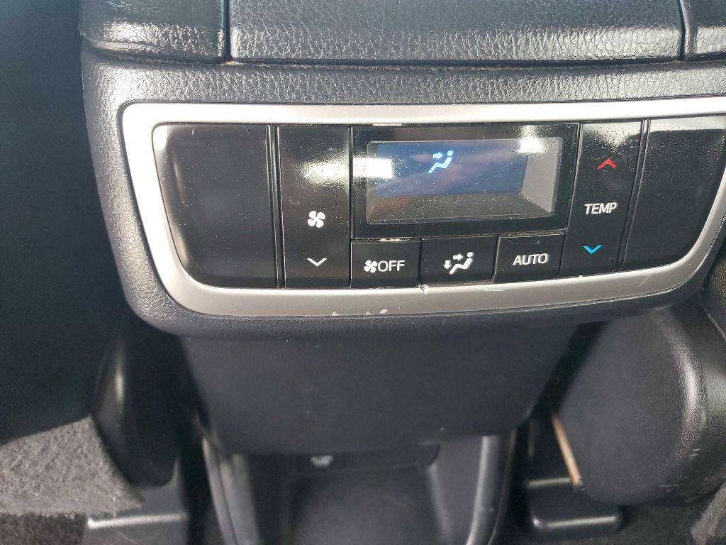 2018 Toyota Highlander Image 15