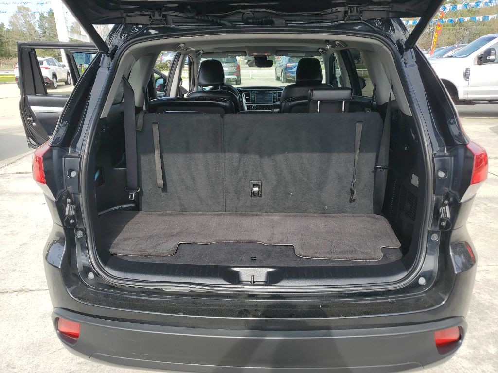 2018 Toyota Highlander Image 18