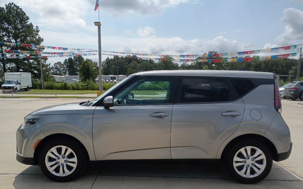 2023 Kia Soul Image 3
