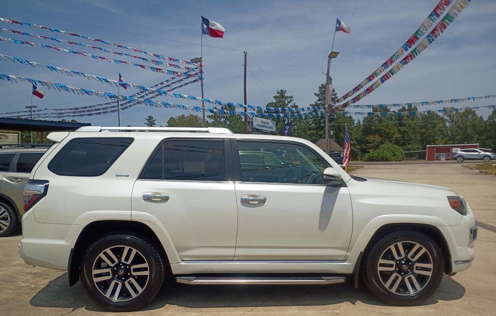 2020 Toyota 4Runner Image 3