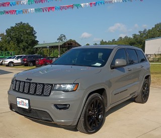 Image for 2022 Jeep Grand Cherokee Laredo E ID: 7617423