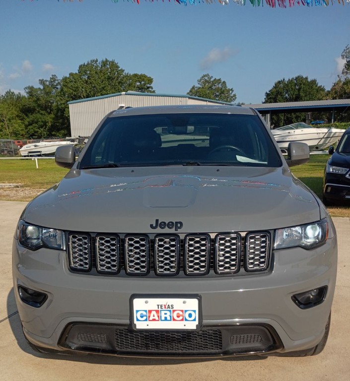 2022 Jeep Grand Cherokee Image 2