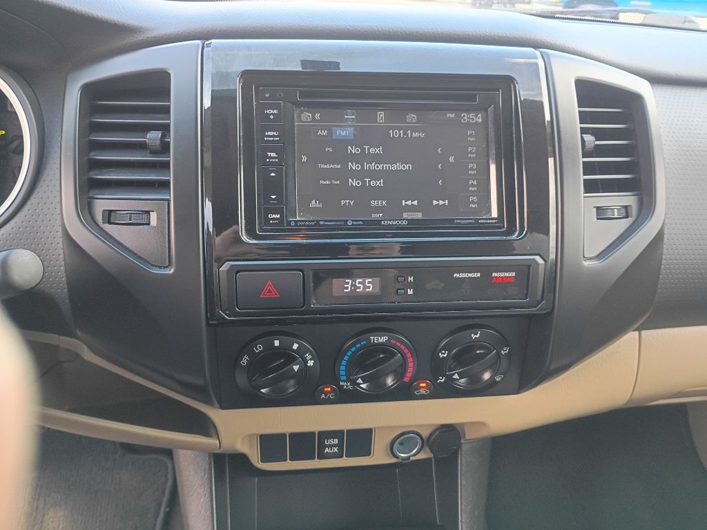 2014 Toyota Tacoma Image 9