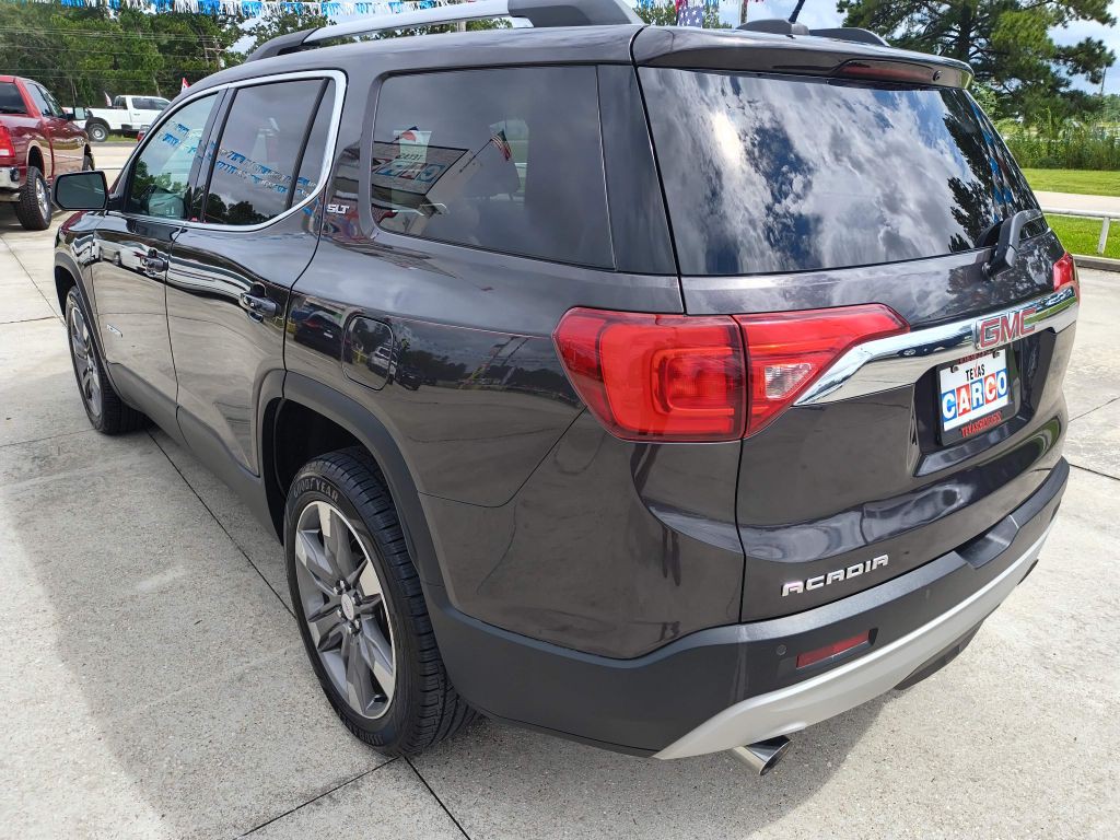 2018 GMC Acadia Image 3