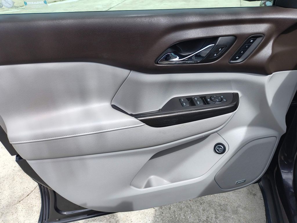 2018 GMC Acadia Image 11
