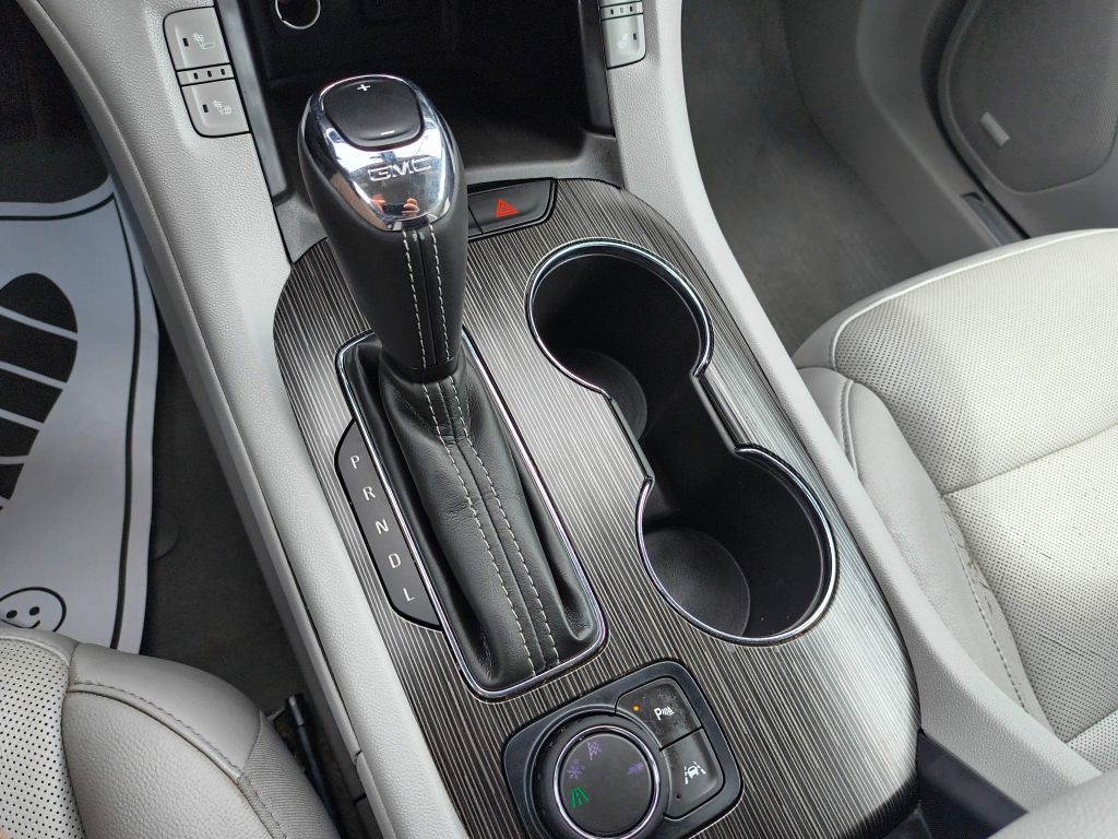 2018 GMC Acadia Image 17