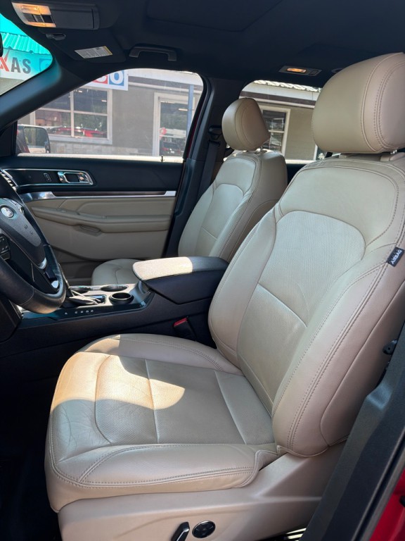 2016 Ford Explorer Image 9