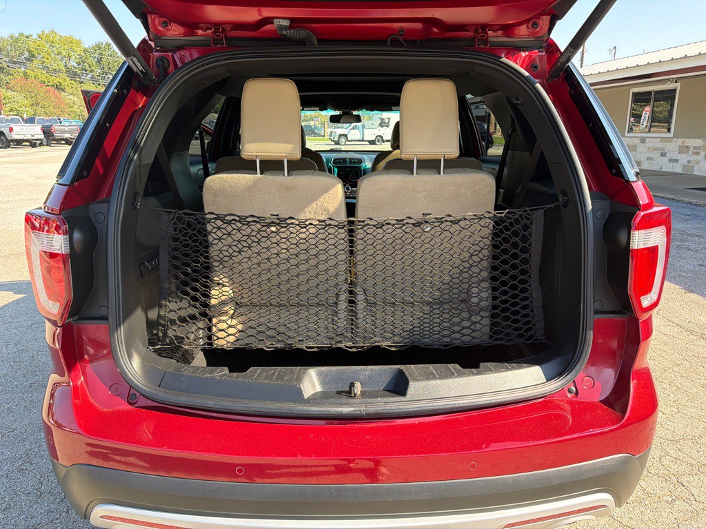 2016 Ford Explorer Image 12