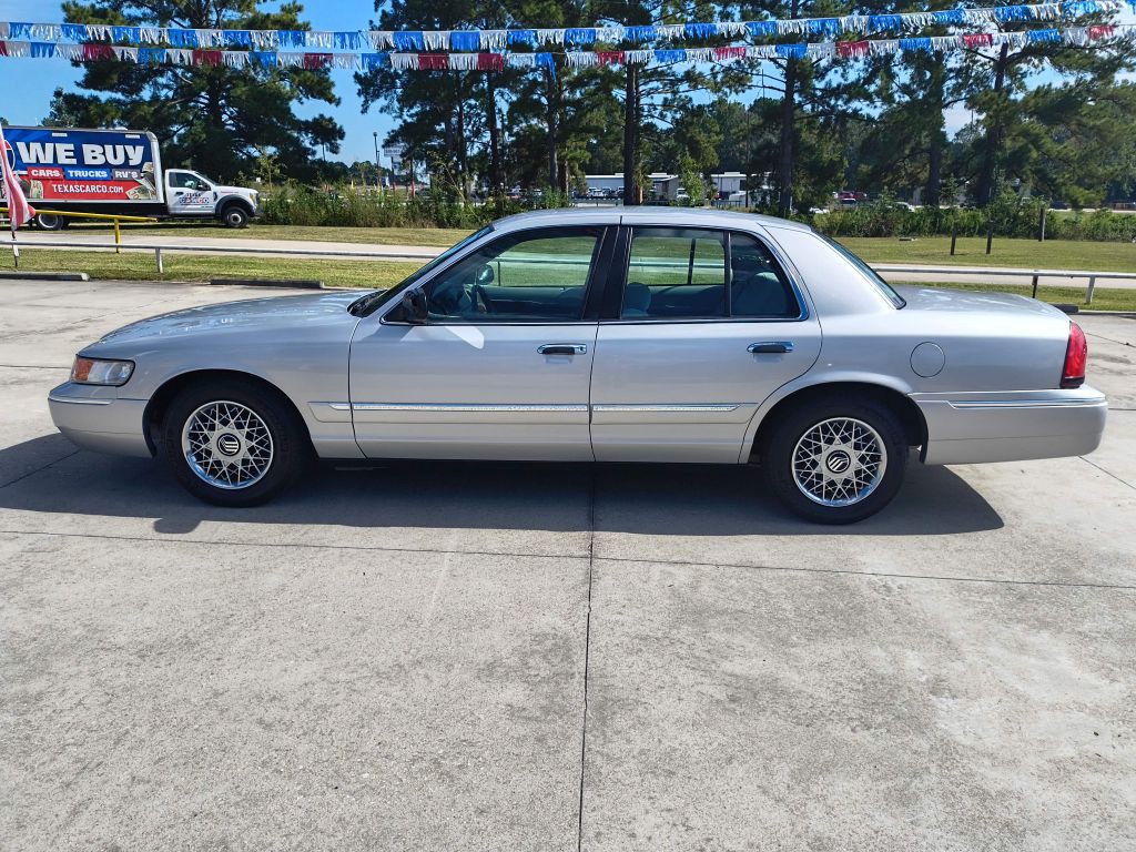 2001 Mercury Grand Marquis Image 2