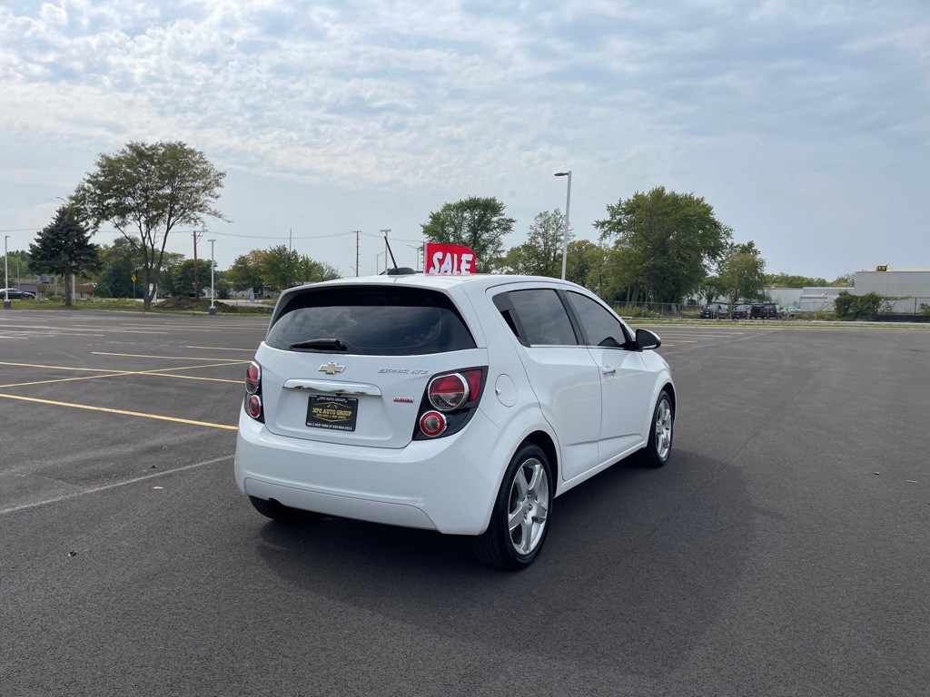 2015 Chevrolet Sonic Image 5