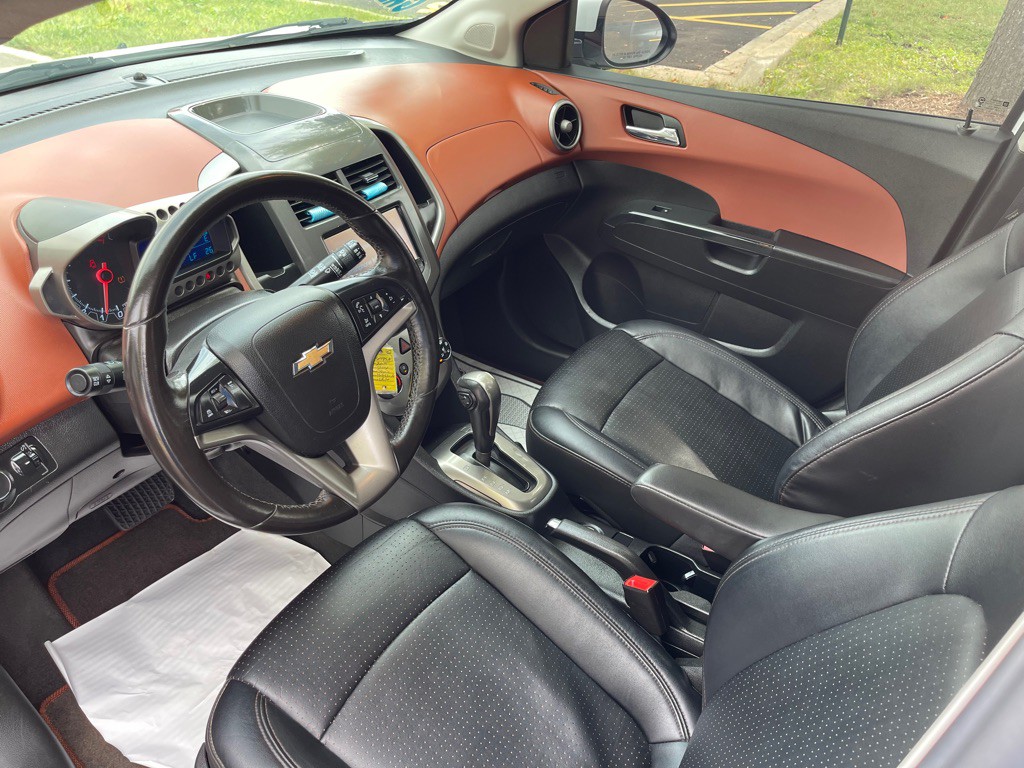 2015 Chevrolet Sonic Image 10