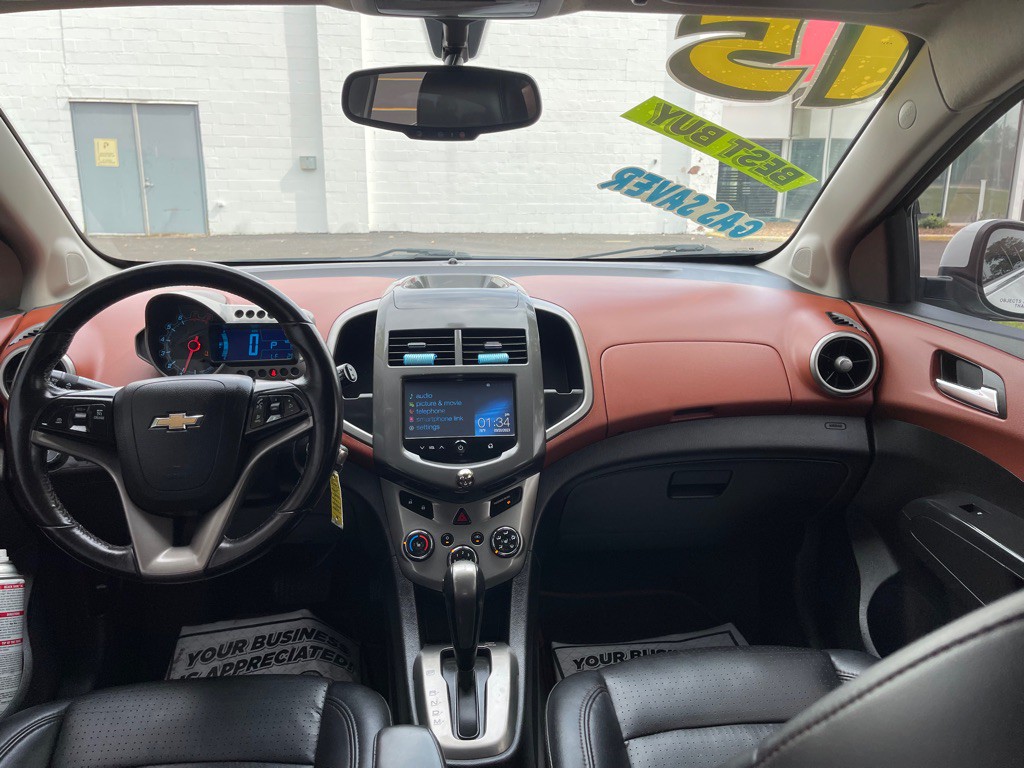 2015 Chevrolet Sonic Image 17