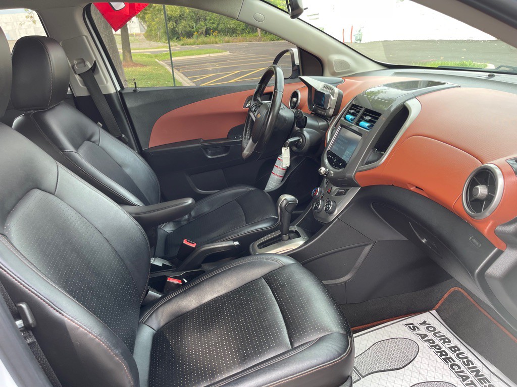 2015 Chevrolet Sonic Image 19