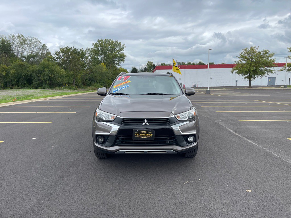 2017 Mitsubishi Outlander Image 8