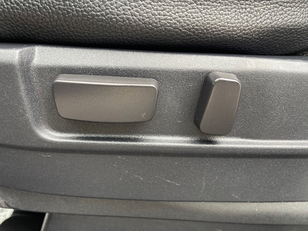 2017 Mitsubishi Outlander Image 12