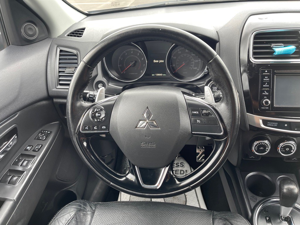 2017 Mitsubishi Outlander Image 23