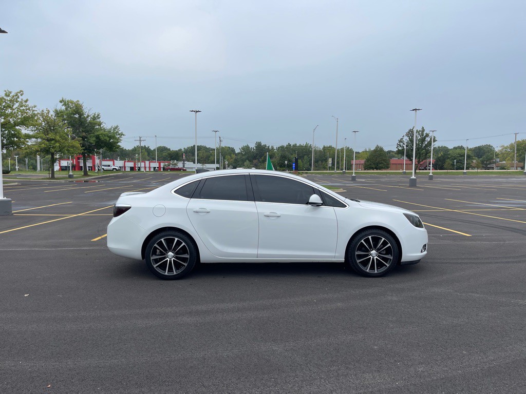 2017 Buick Verano Image 6