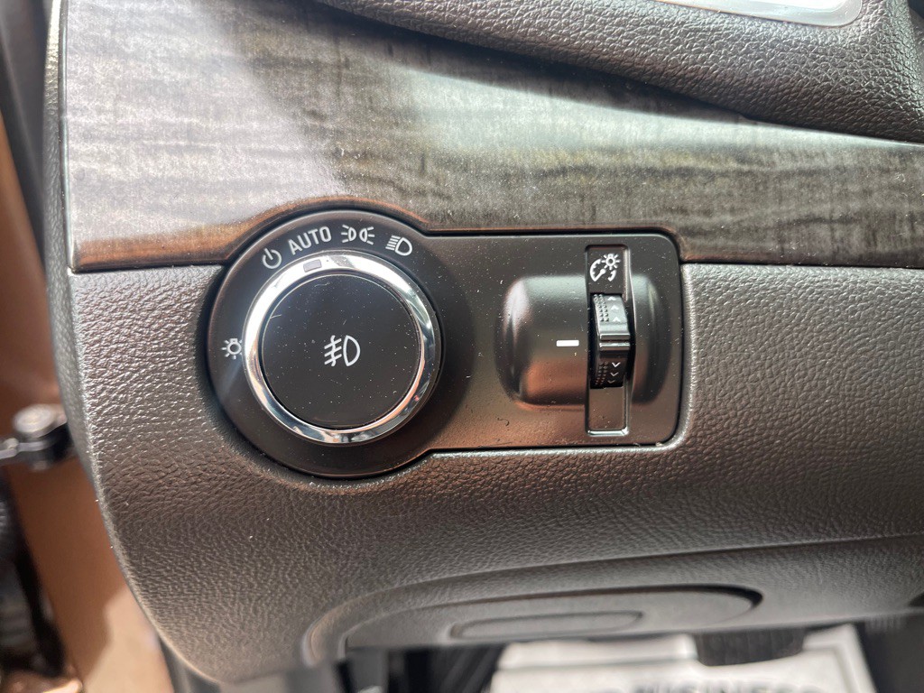 2016 Buick Enclave Image 18