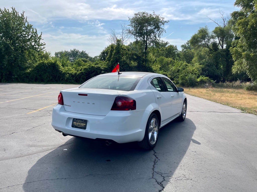 2014 Dodge Avenger Image 4