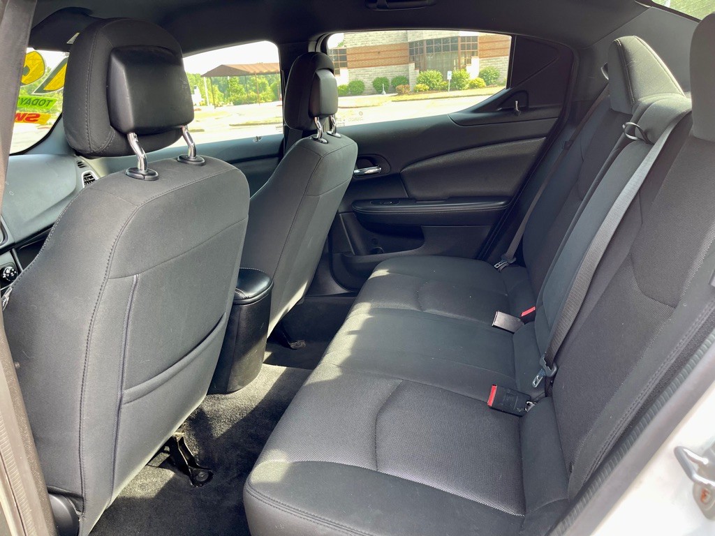 2014 Dodge Avenger Image 12