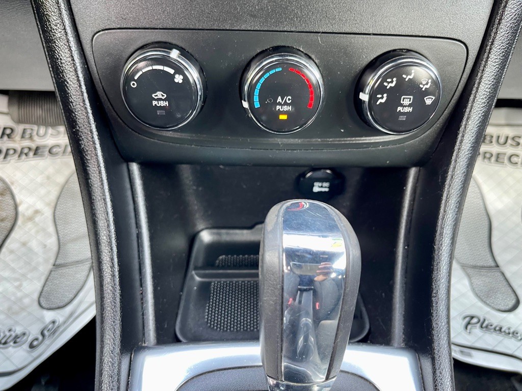 2014 Dodge Avenger Image 14