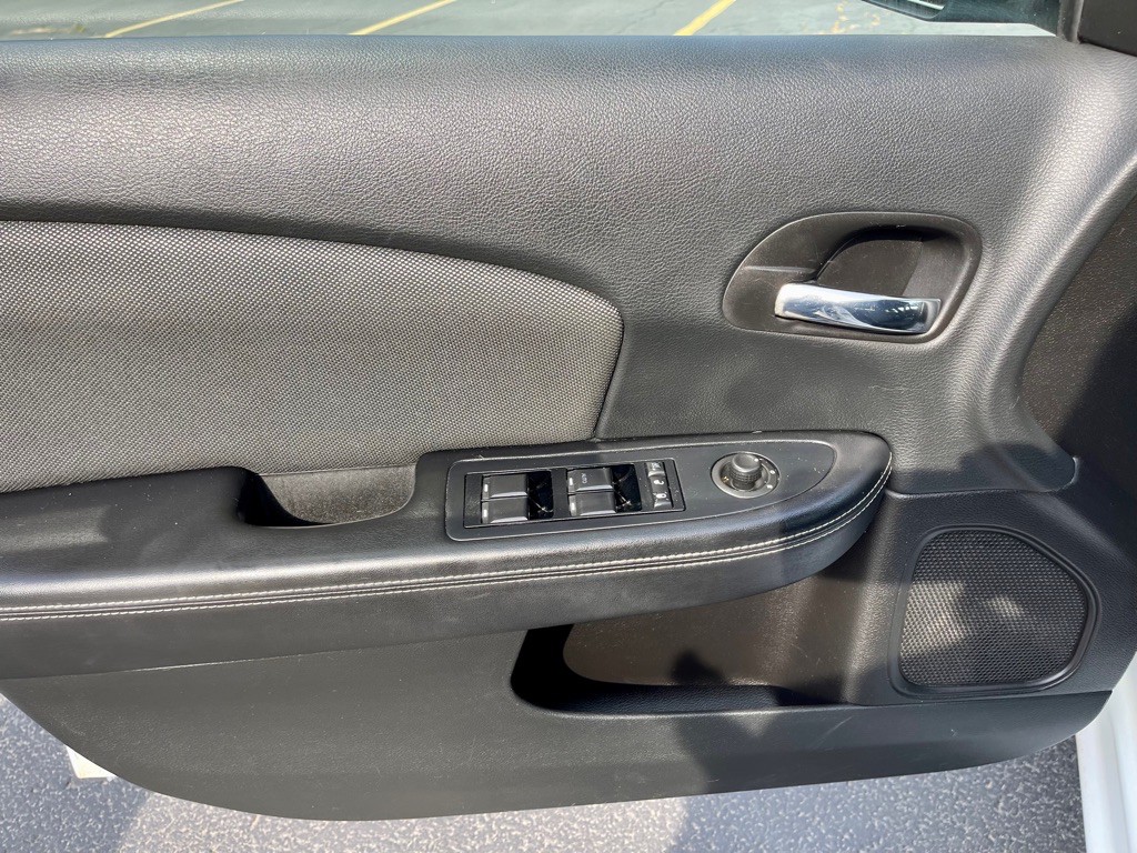 2014 Dodge Avenger Image 15