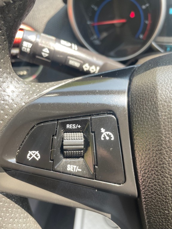 2016 Chevrolet Cruze Image 13