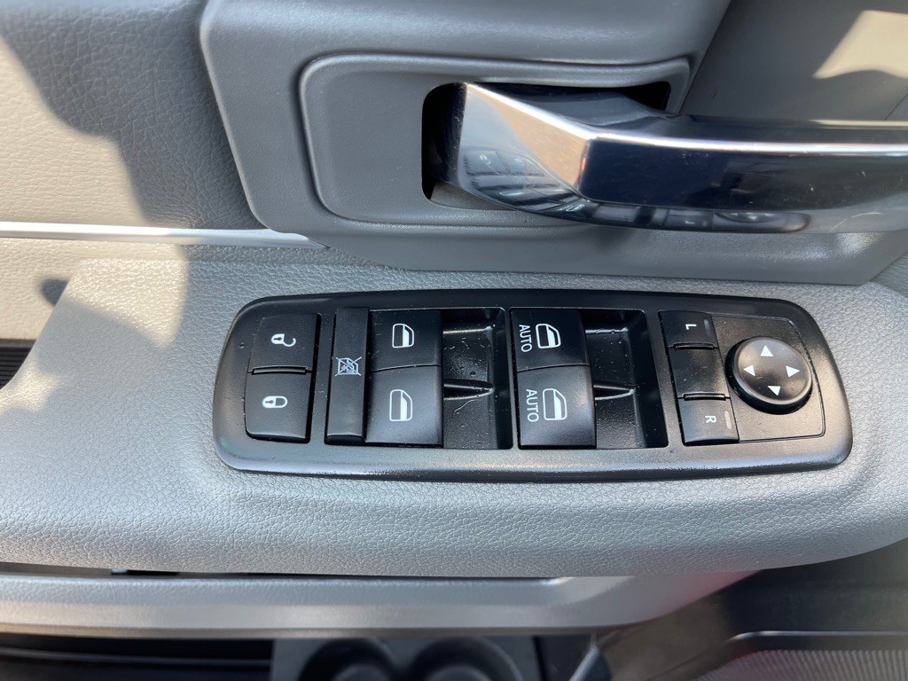 2014 RAM 1500 Image 15