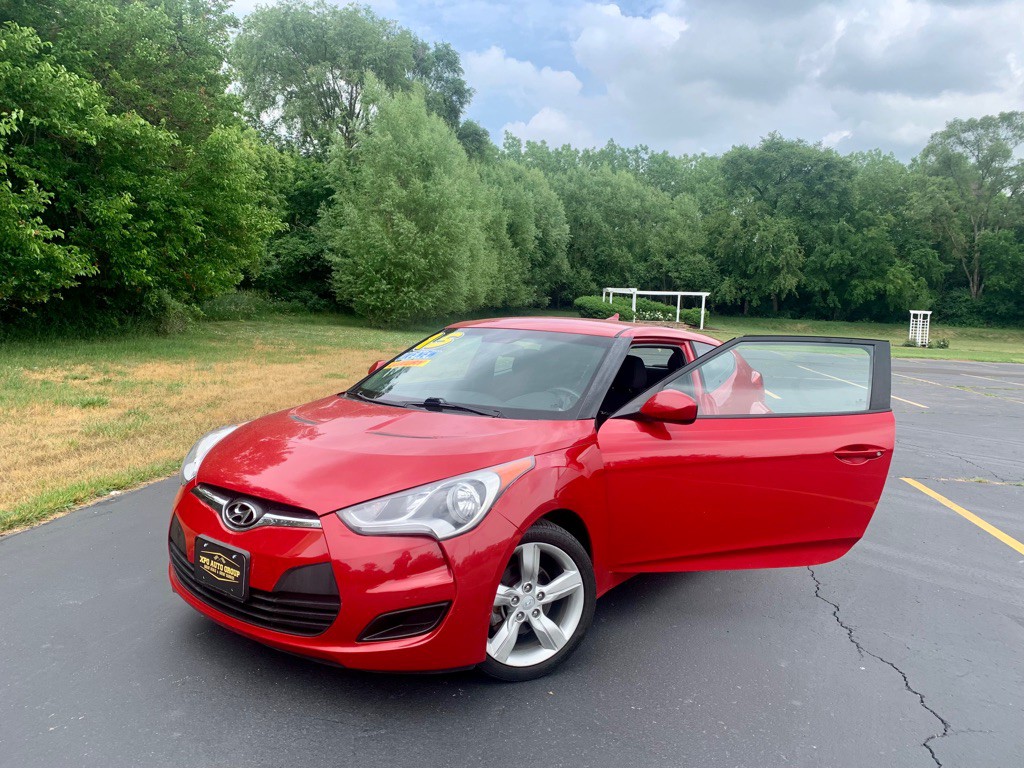 2015 Hyundai Veloster Image 1