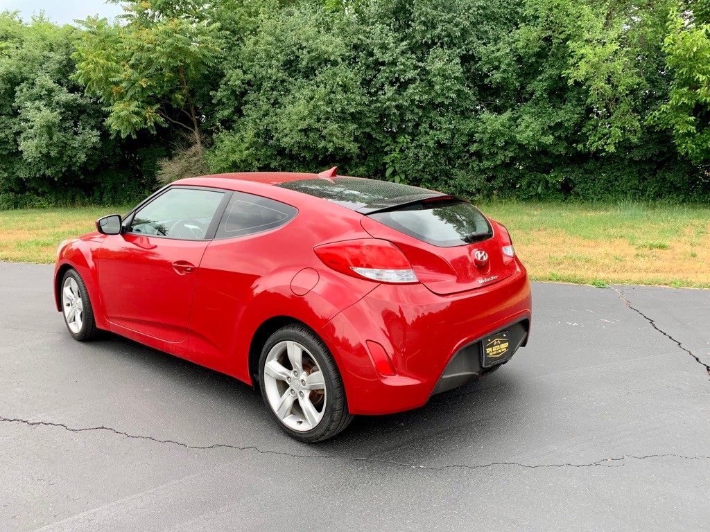 2015 Hyundai Veloster Image 3