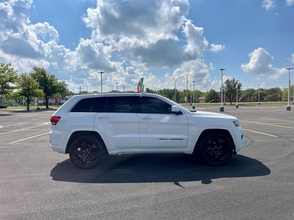2015 Jeep Grand Cherokee Image 12