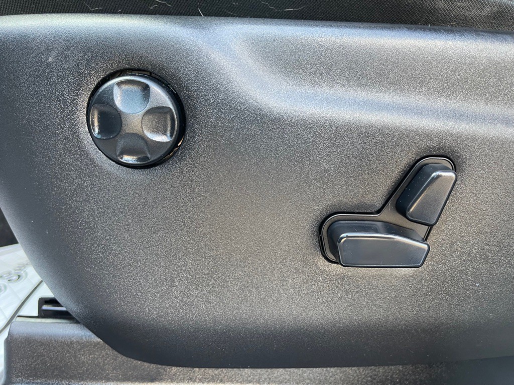 2015 Jeep Grand Cherokee Image 24