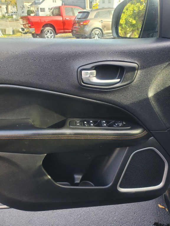 2018 Jeep Compass Image 7