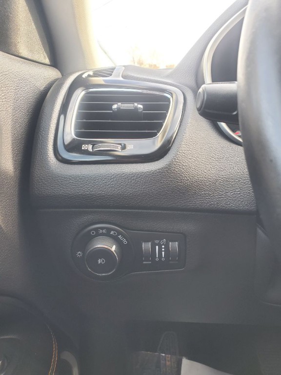 2018 Jeep Compass Image 20