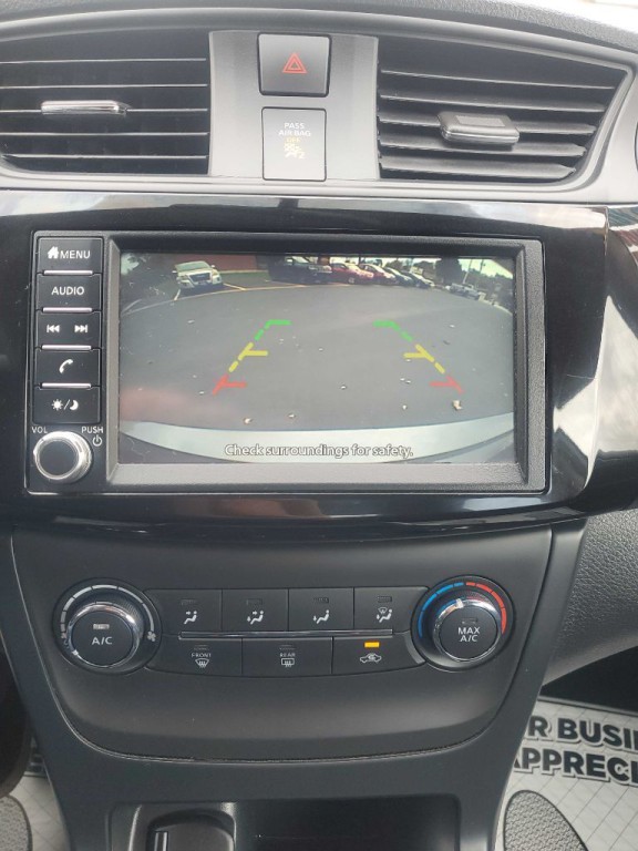 2019 Nissan Sentra Image 1