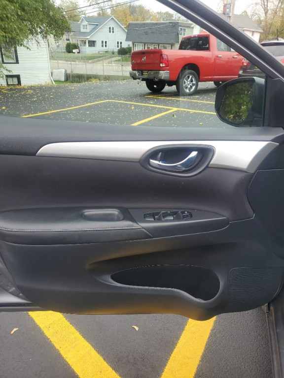 2019 Nissan Sentra Image 12