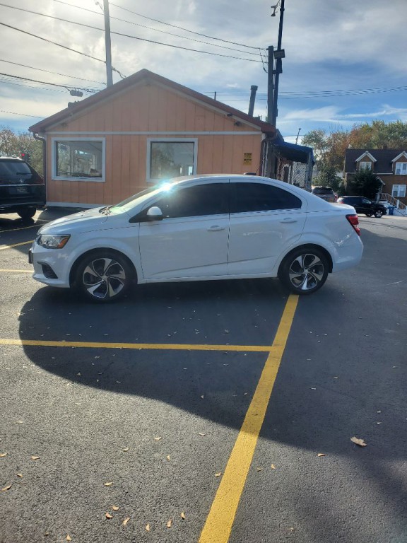 2019 Chevrolet Sonic Image 1